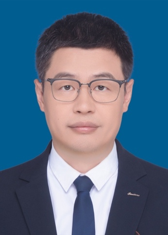 李凡