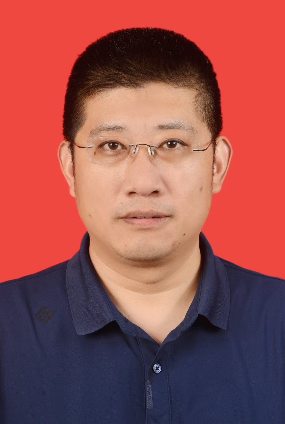 秦华伟