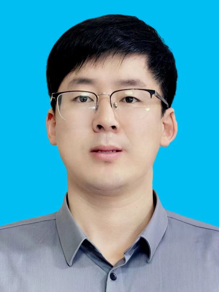 王斐
